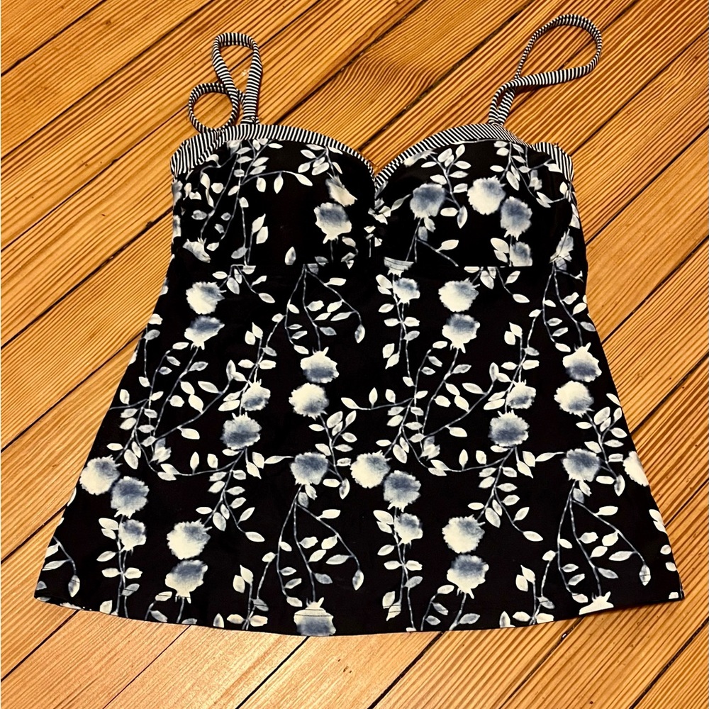 Chic Floral Navy and White Tankini Top